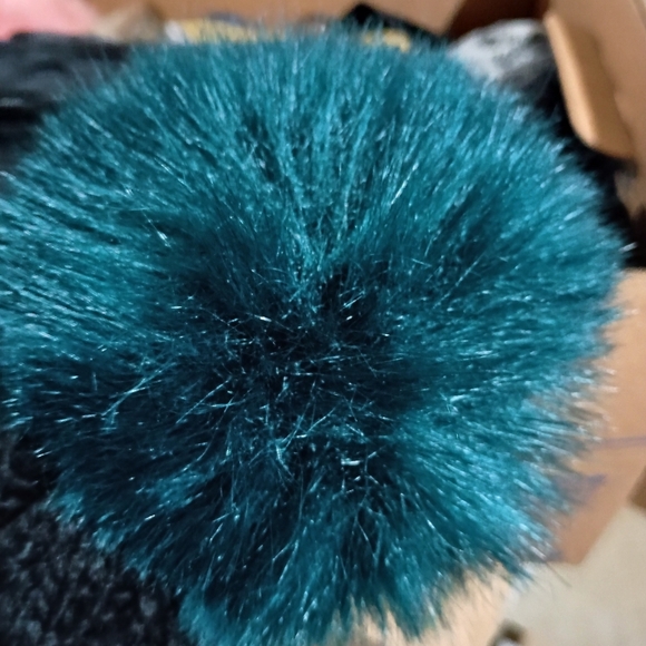 🆕Anthropologie🌷Fall Insulated Puff Beanie Hat - Picture 3 of 5